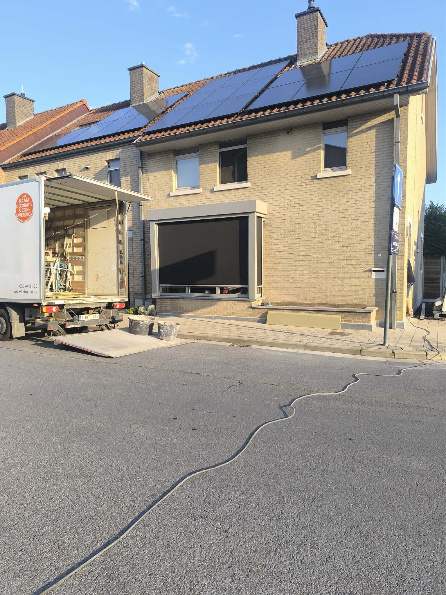 Aluminium ramen, dak en screens als één strak geheel - hoofdfoto